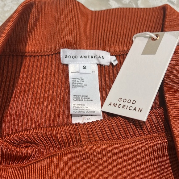 Good American Plaited Rib Flare Pants in Red Clay Size 2 (M) - Picture 4 of 6